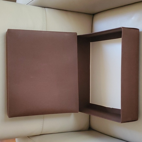 Empty Coach Gift Box 12 3/4" X 10 3/4" X 3 3/4" - Picture 3 of 6